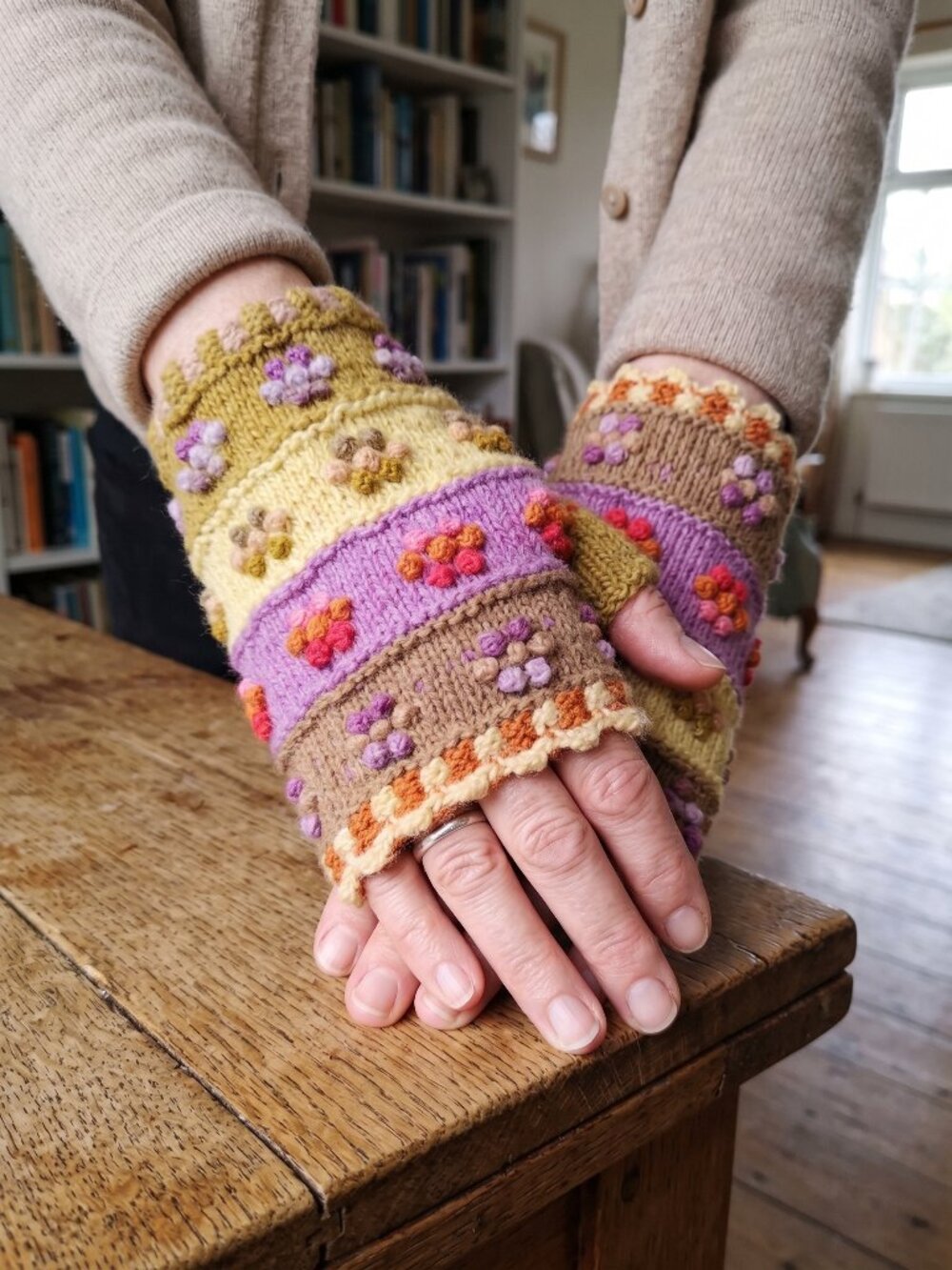Knitted Sheep Wool Gloves, Warmth, Winter Style